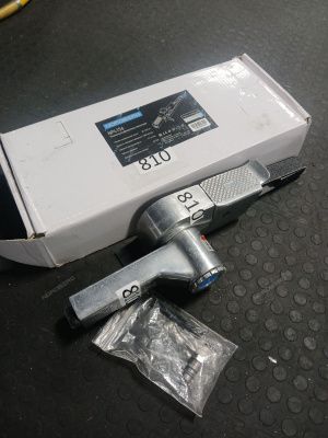 Пневмошлифмашинка ленточная 20*520 мм rm 810